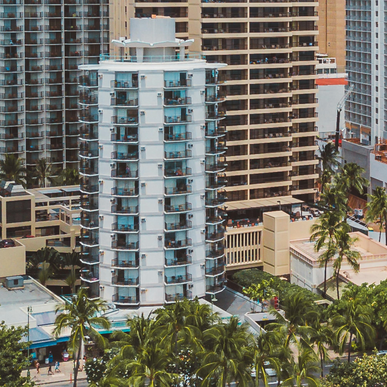 ワイキキ サークル ホテル バイ キャッスル 外観